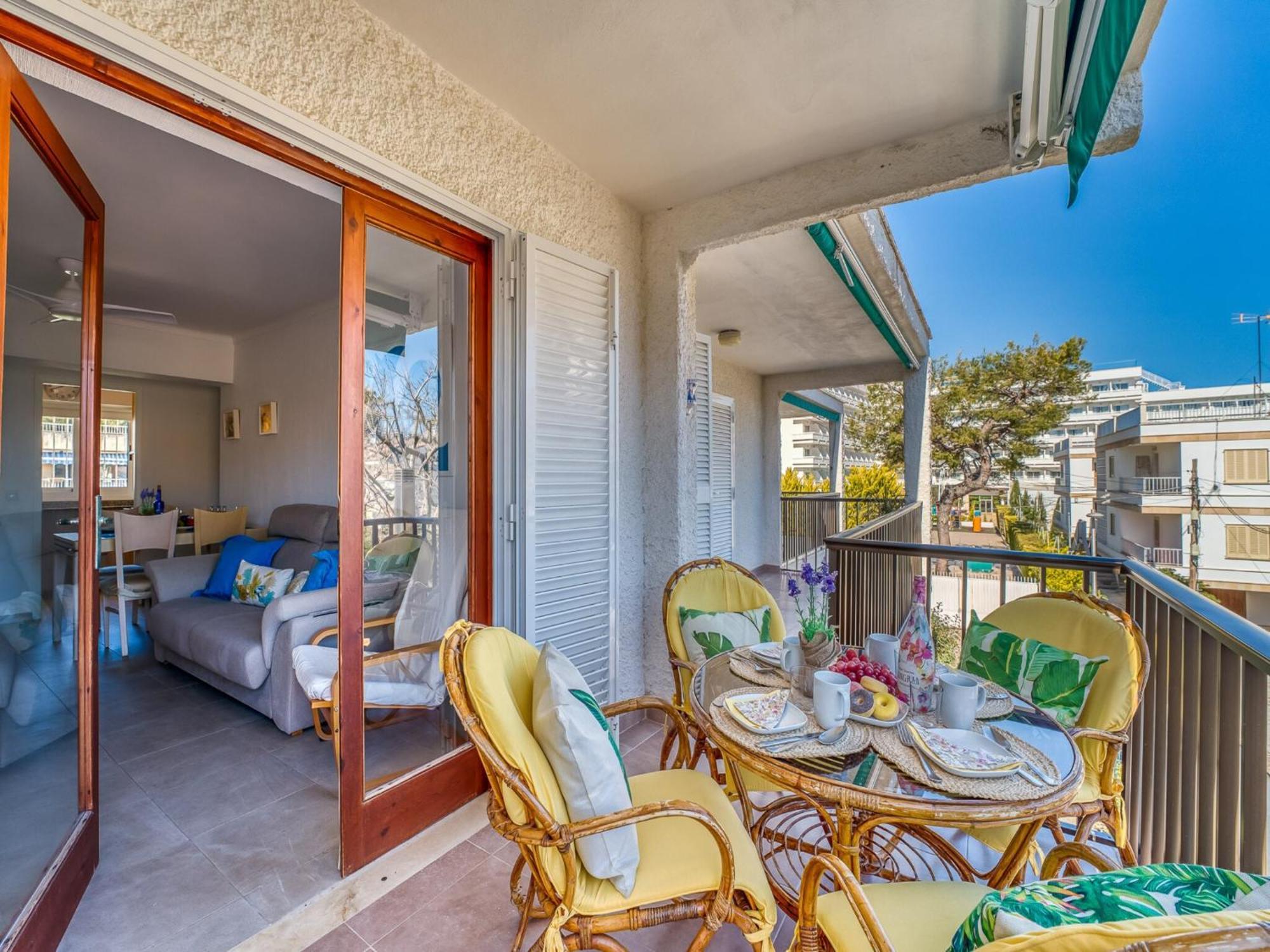 Apartment 2 Bedroom Spacious Apartment, Majorca